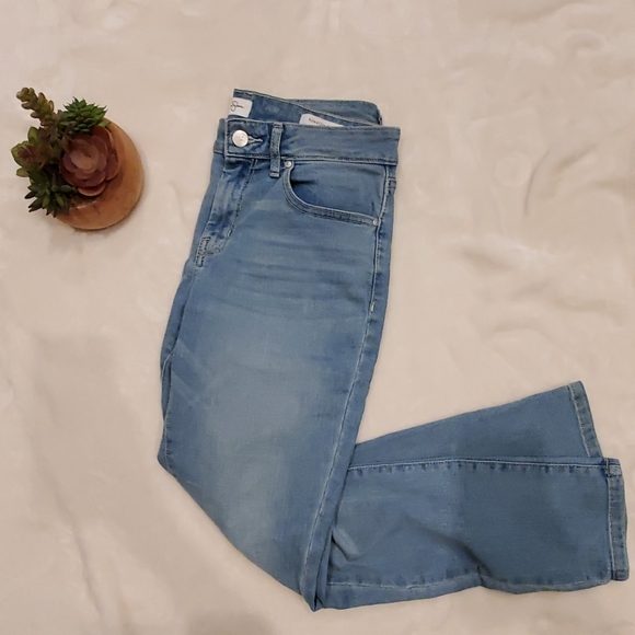 Jessica Simpson Rolled Crop Skinny Jeans - Picture 5 of 6